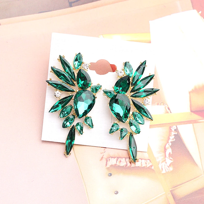 crystal-wing-statement-earrings_1320_25m9.webp