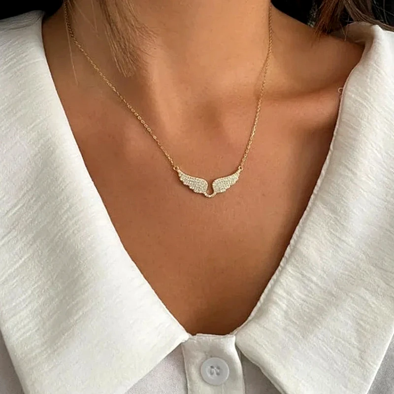 diamond-swan-gold-necklace_1320_u375.webp