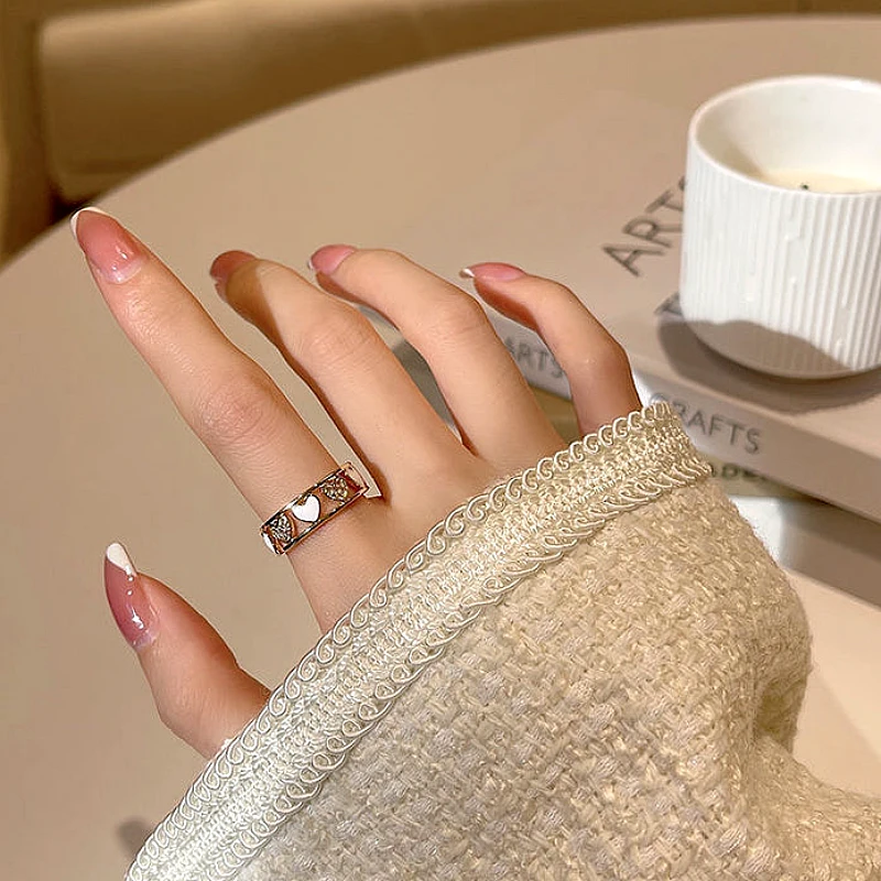heart-pattern-band-ring_1320_laev.webp
