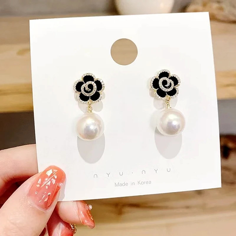 luxury-black-flower-pearl-jewelry-s_1320_dqjg.webp