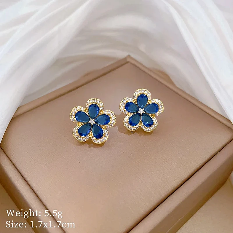 Luxury Blue Diamond Stud Earing - Product Image