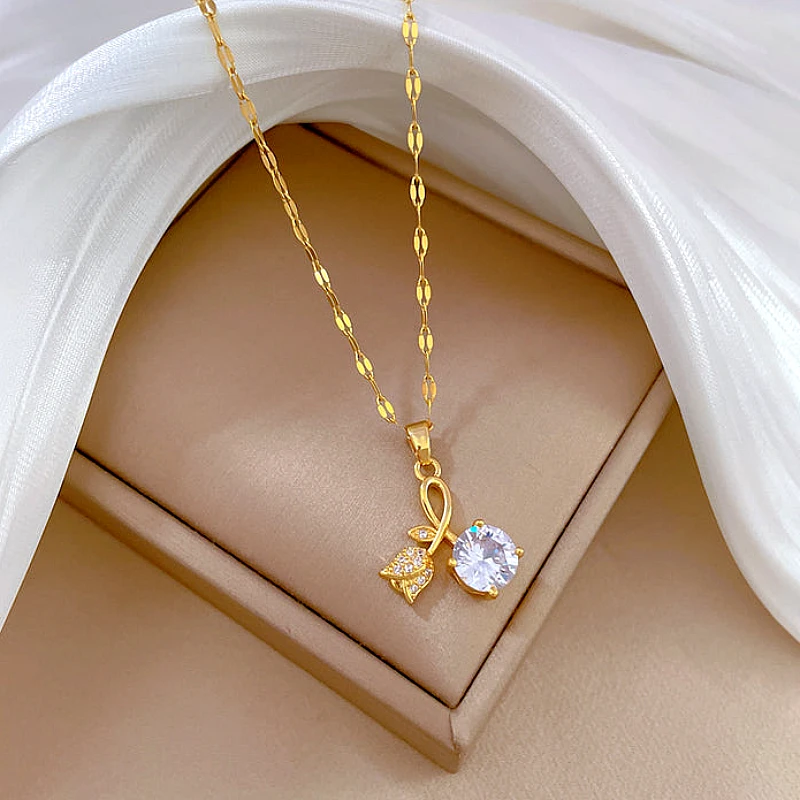 luxury-gold-flower-diamond-necklace_1320_lwix.webp