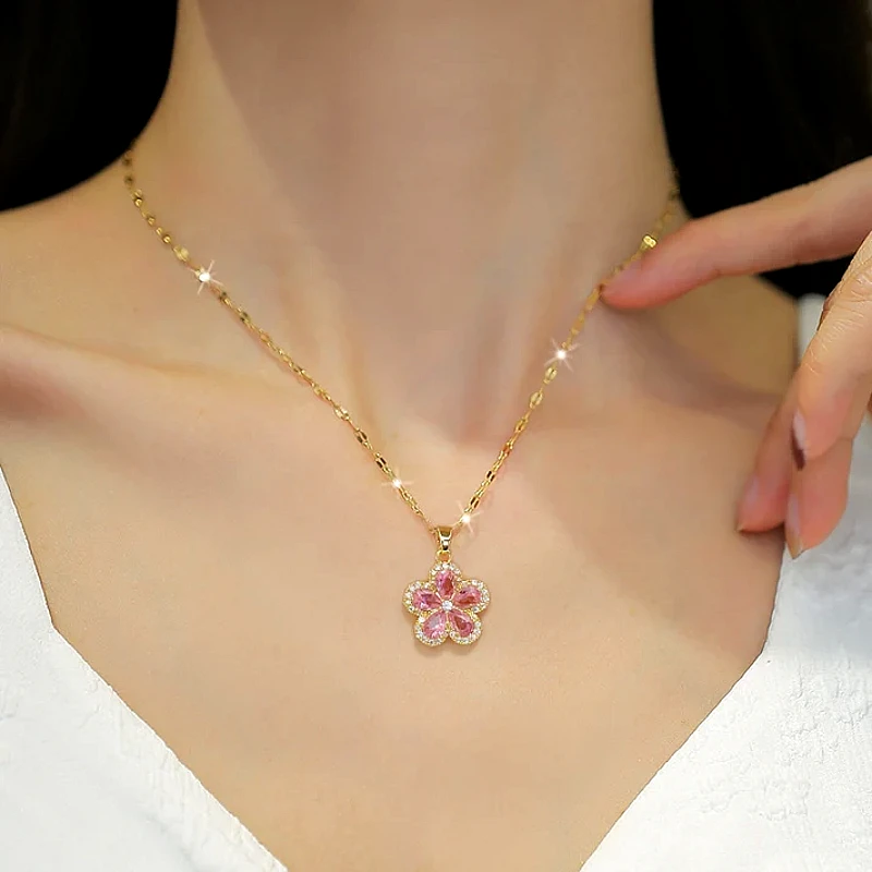 Luxury Pink Flower Pendant Necklace