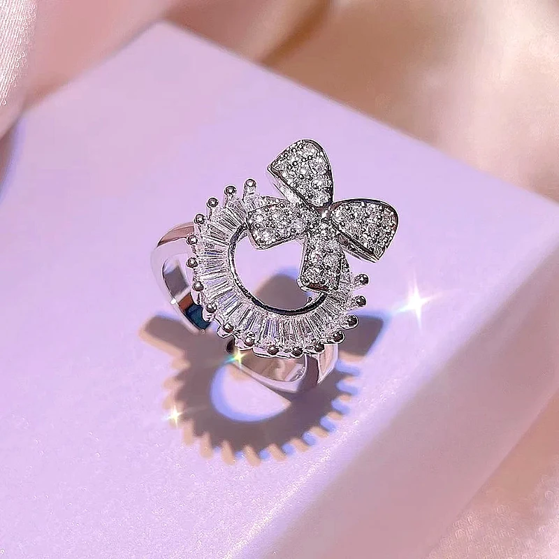 Sparkling Bow Wreath Ring